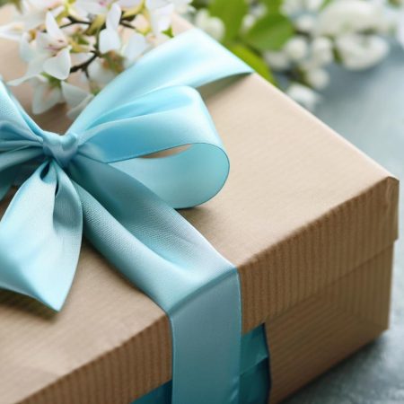 15 Year Anniversary Gift Ideas: Unique and Memorable Ways to Celebrate