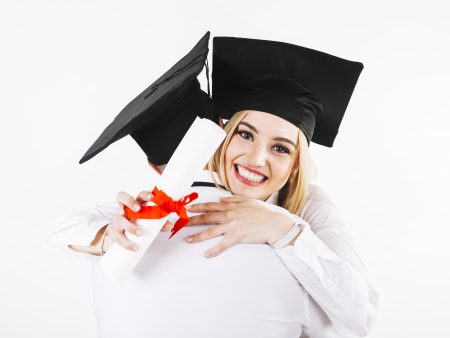 Thoughtful Graduation Gift Ideas to Celebrate Their Achievement